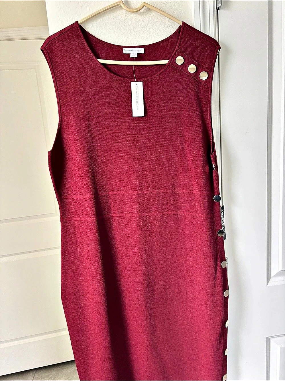 New York and Company Sleeveless Midi Dress in Burgundy NWT